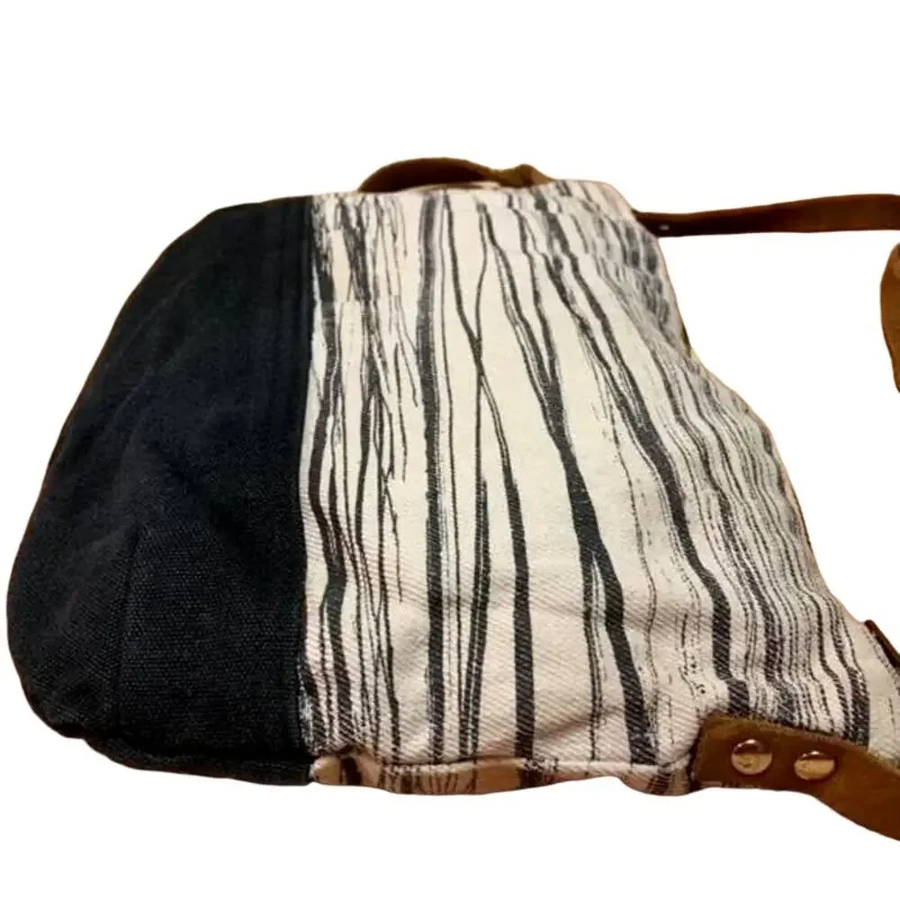 ONE THOUSAND LINES Vintage Boutique Crossbody Hemp Organic Cotton Canvas